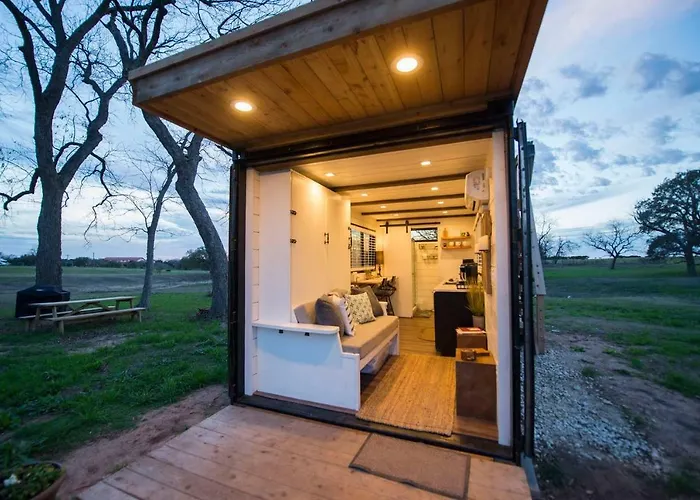 Stillwater House Elegant Tiny Container Home Near Magnolia